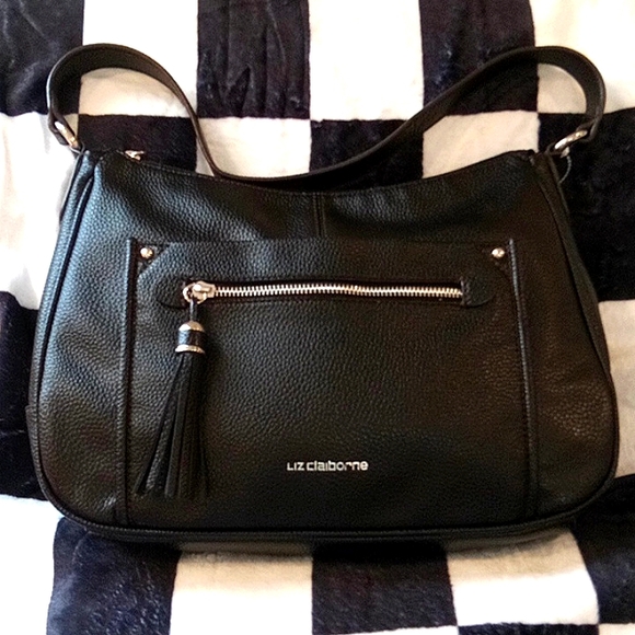 Liz Claiborne Handbags - EUC💕 LIZ CLAIBORNE BLACK LEATHER  SATCHEL BAG 14" X 10"